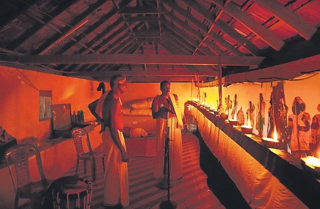 Tholpavakoothu shadow puppetry in Kerala