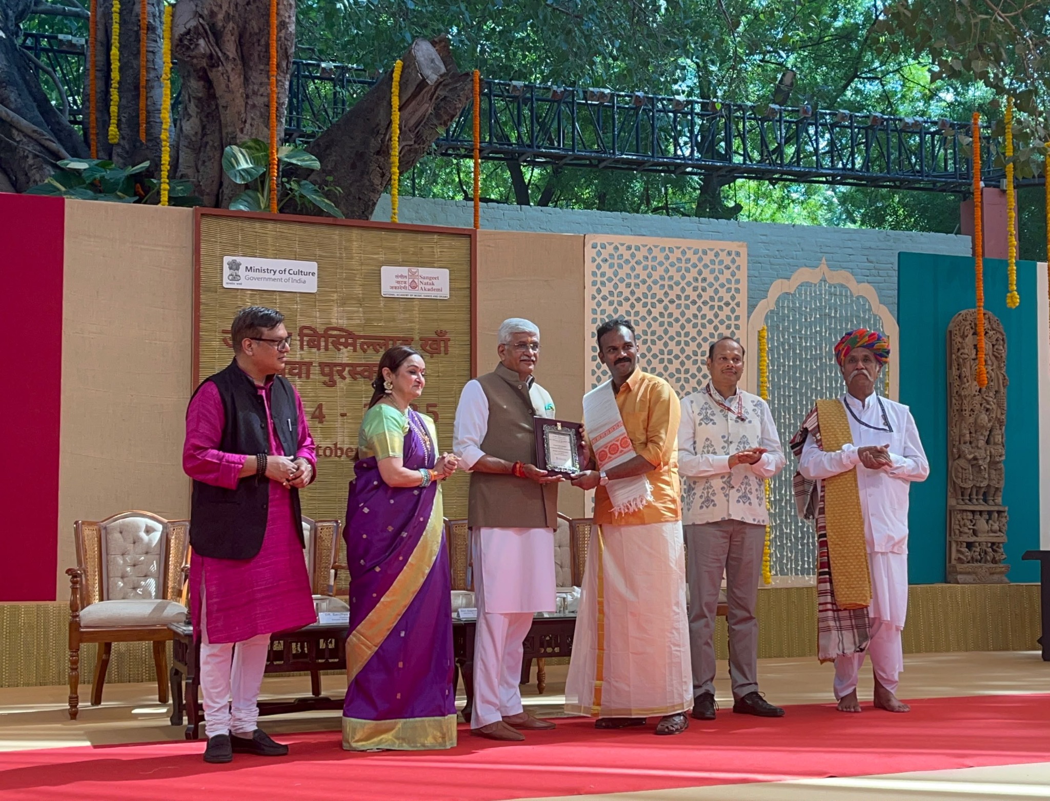 Vipin Viswanatha Pulavar receiving the Ustad Bismillah Khan Yuva Puraskar from Union Minister Shri Gajendra Singh Shekhawat in New Delhi in October 2026